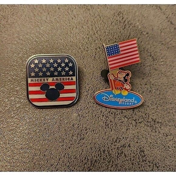 Disney Mickey Mouse Patriotic Pins - Picture 1 of 6